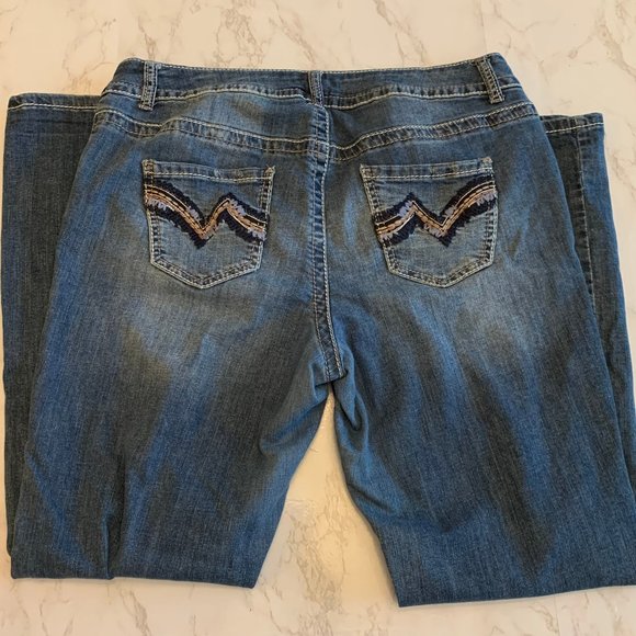 Lane Bryant Distressed Boot cut Style Jeans 16 - Picture 4 of 6